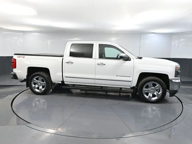 Used 2017 White Chevrolet LTZ image 3