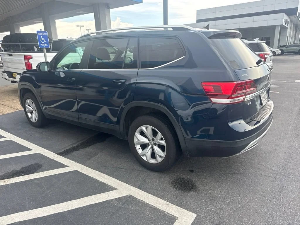 Used 2019 Blue Volkswagen 2.0T SE image 7