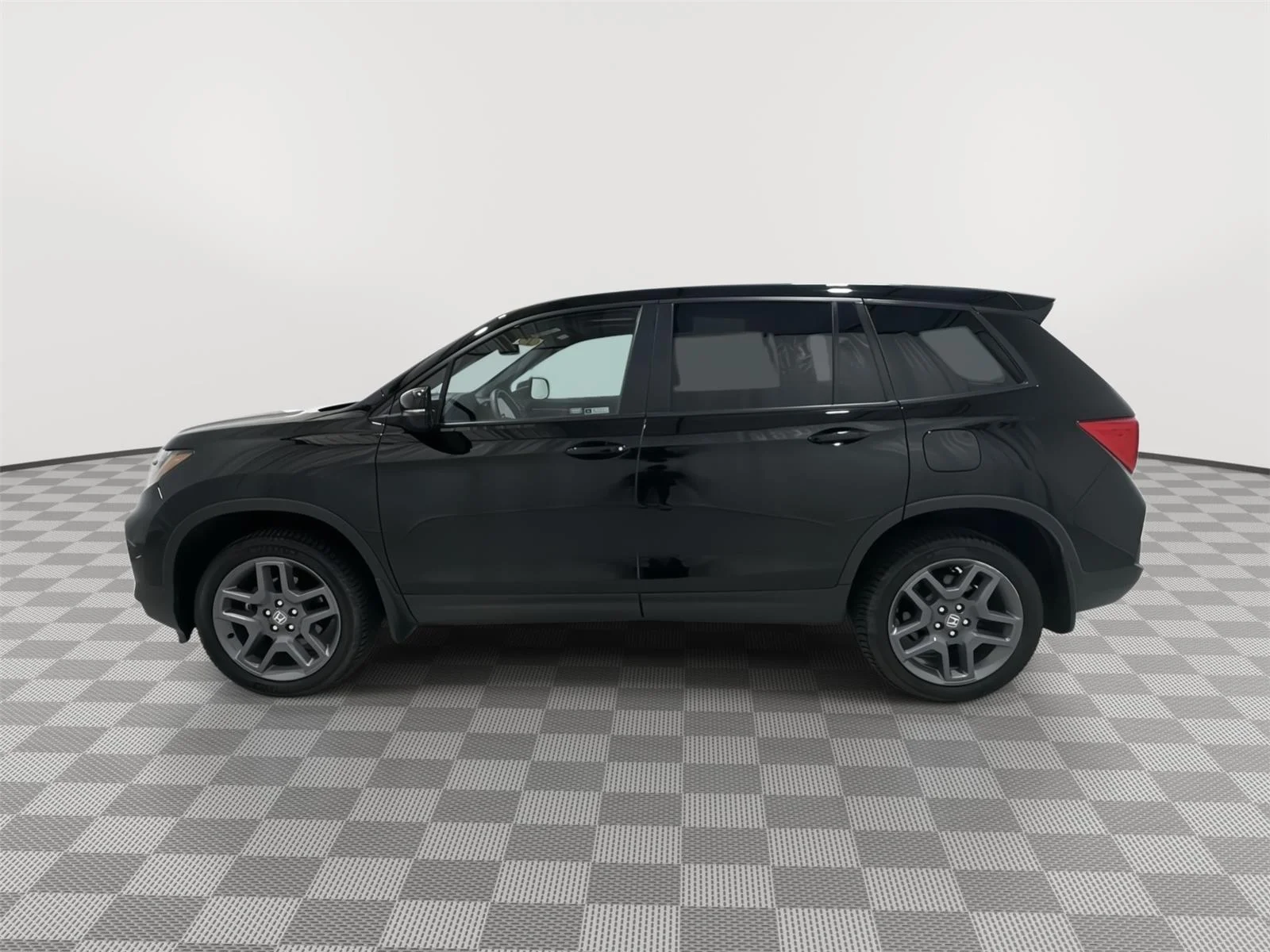 Used 2023 . Honda EX-L image 2
