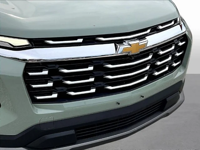 Used 2025 Green Chevrolet LT image 34