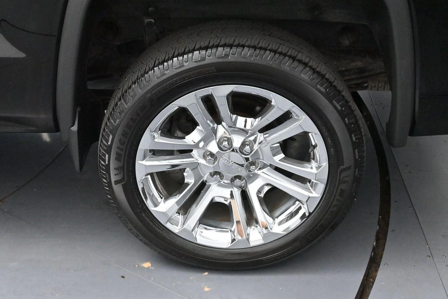 Used 2015 Onyx Black GMC Denali image 30