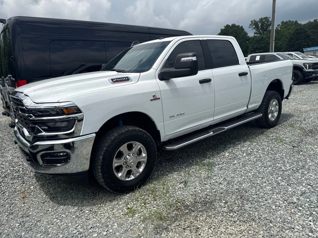 Used 2025 White Ram Big Horn image 1