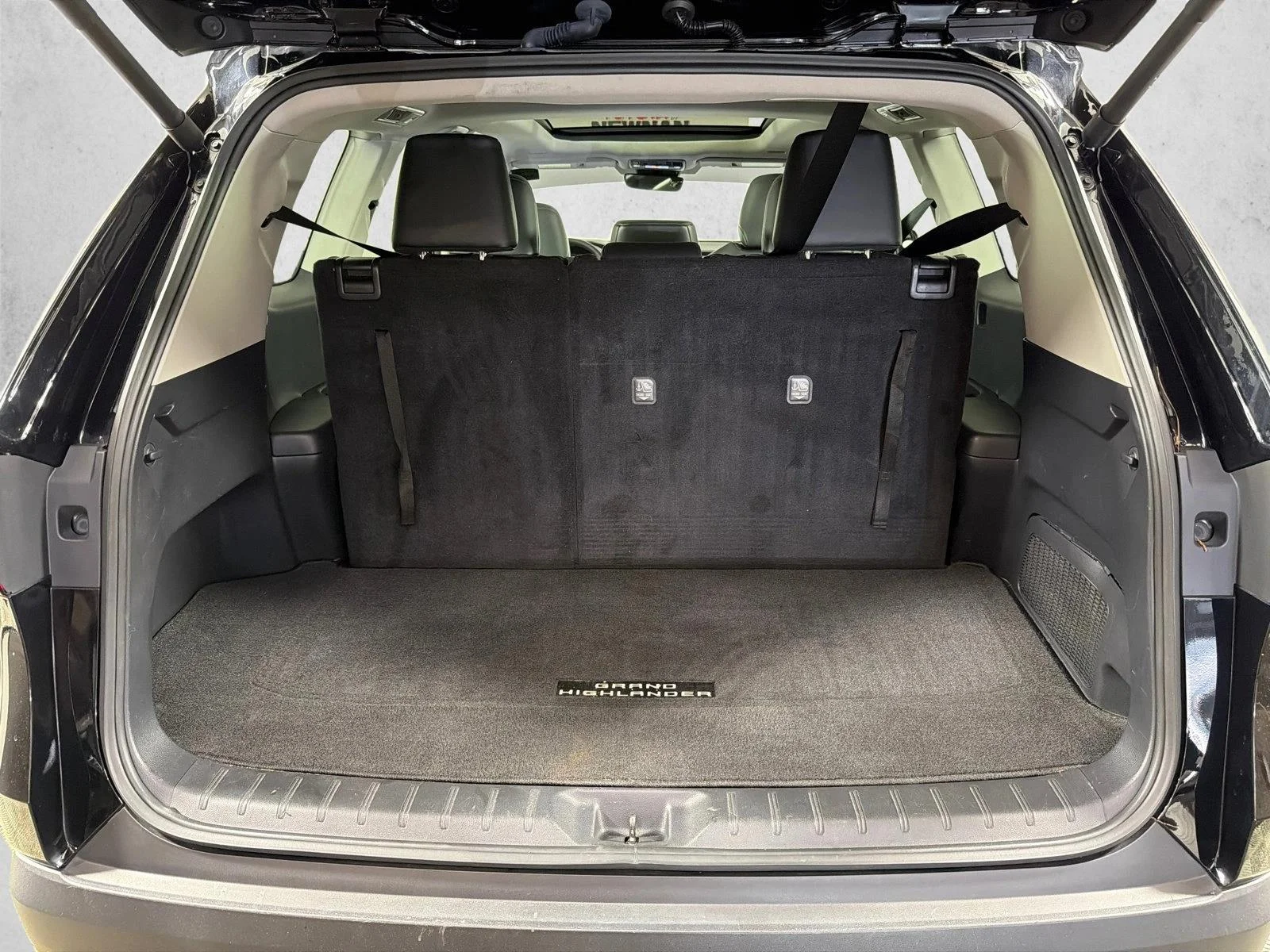 Used 2024 Gray Toyota XLE image 19