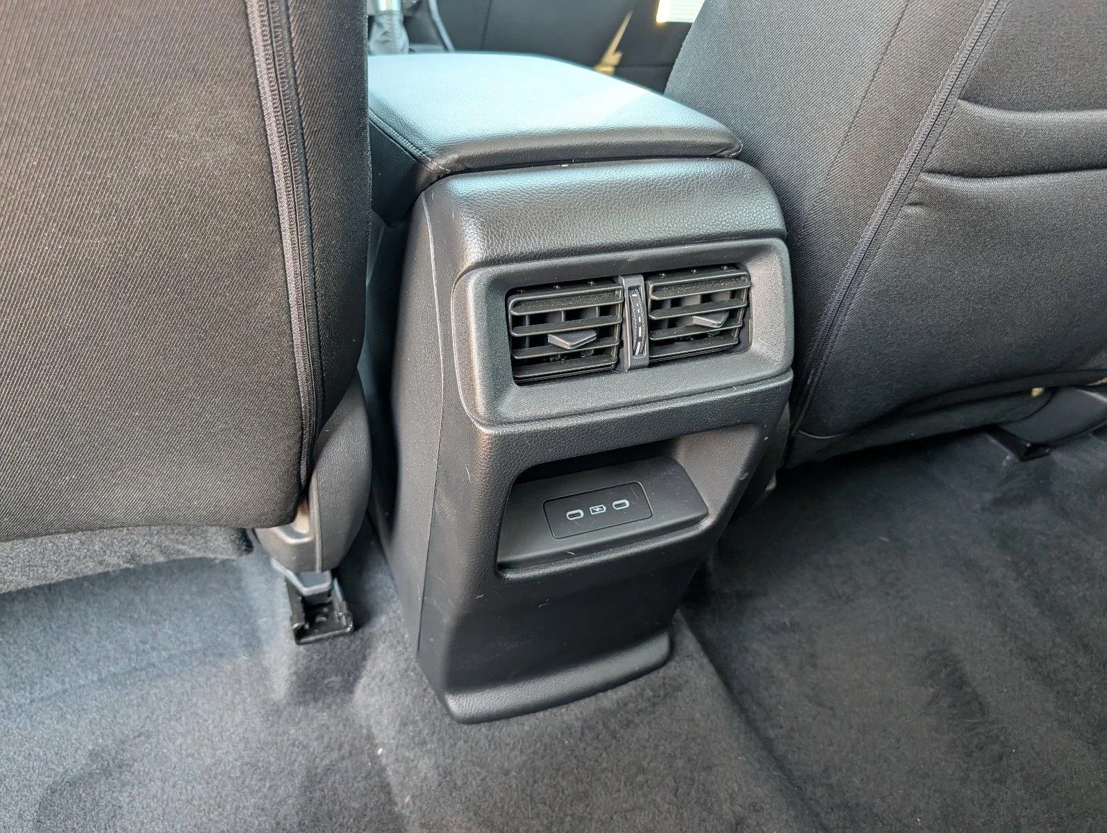 Used 2025 Urban Gray Pearl Honda EX image 27