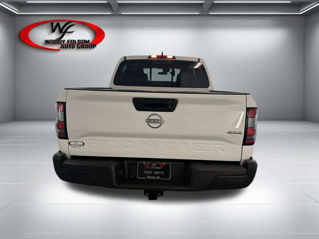 New 2027 White Nissan S image 7