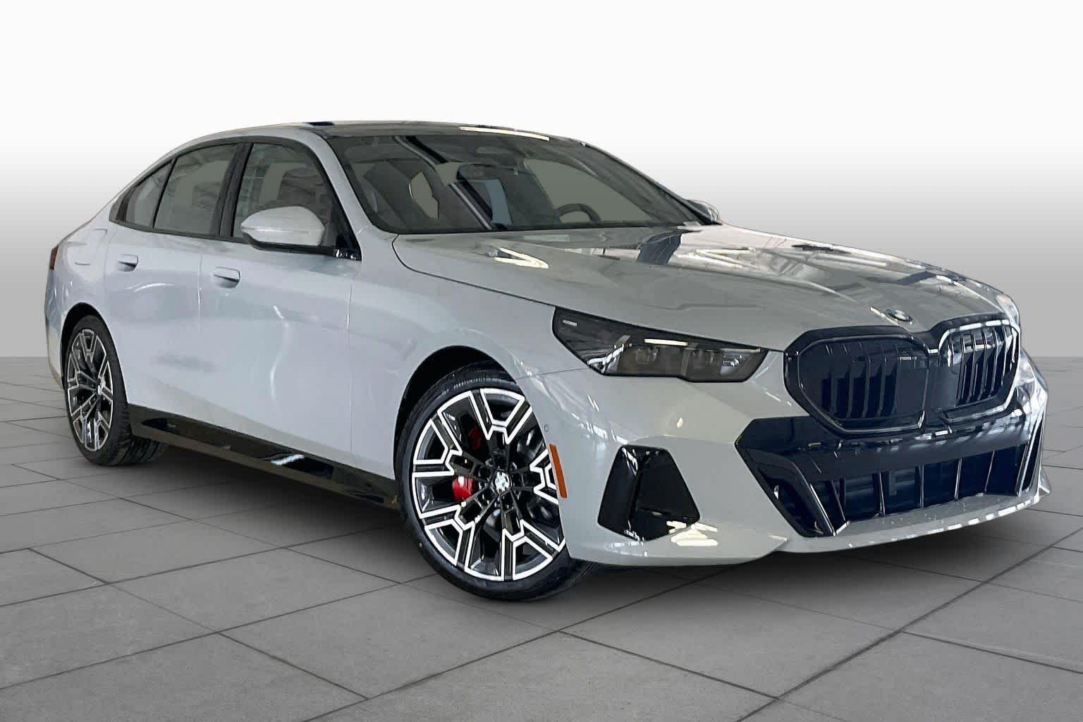 New 2027 Brooklyn Grey Metallic BMW 530i image 2