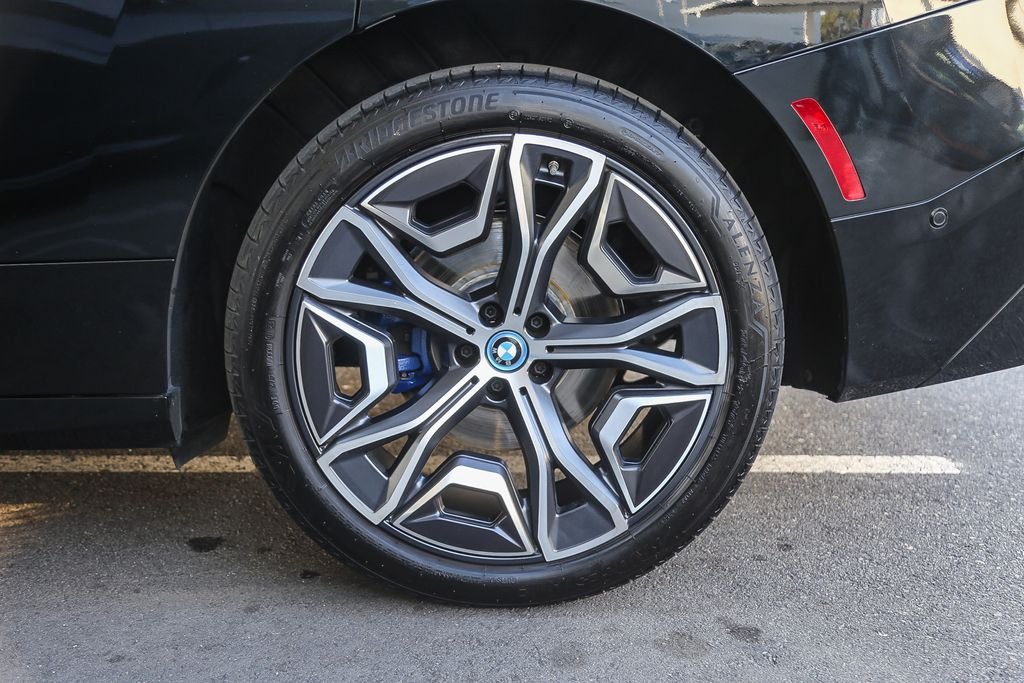 2025 BMW iX 50 - Photo 7