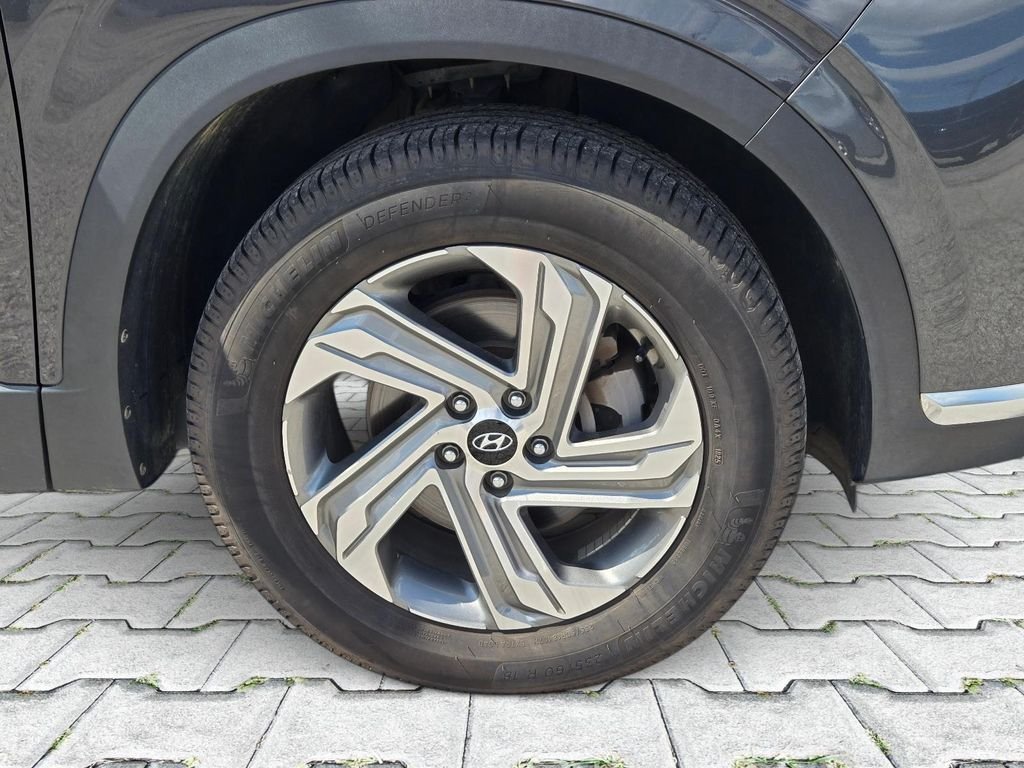 Used 2022 Gray Hyundai SEL image 3