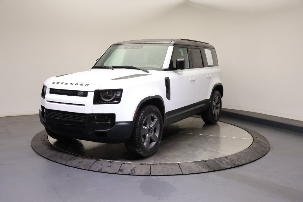 New 2026 Fuji White LAND ROVER S image 1