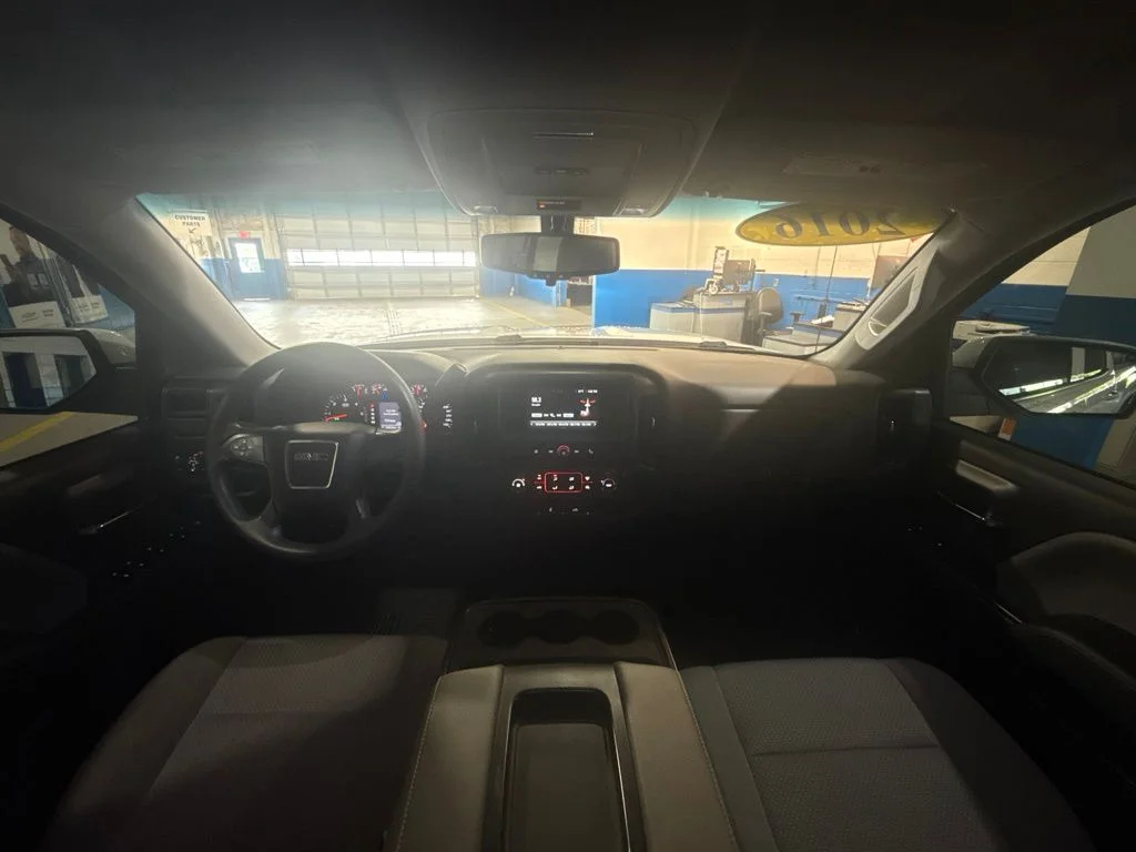 Used 2016 Summit White GMC Base image 18