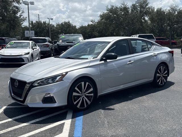 Used 2021 Silver Nissan 2.5 SR image 8