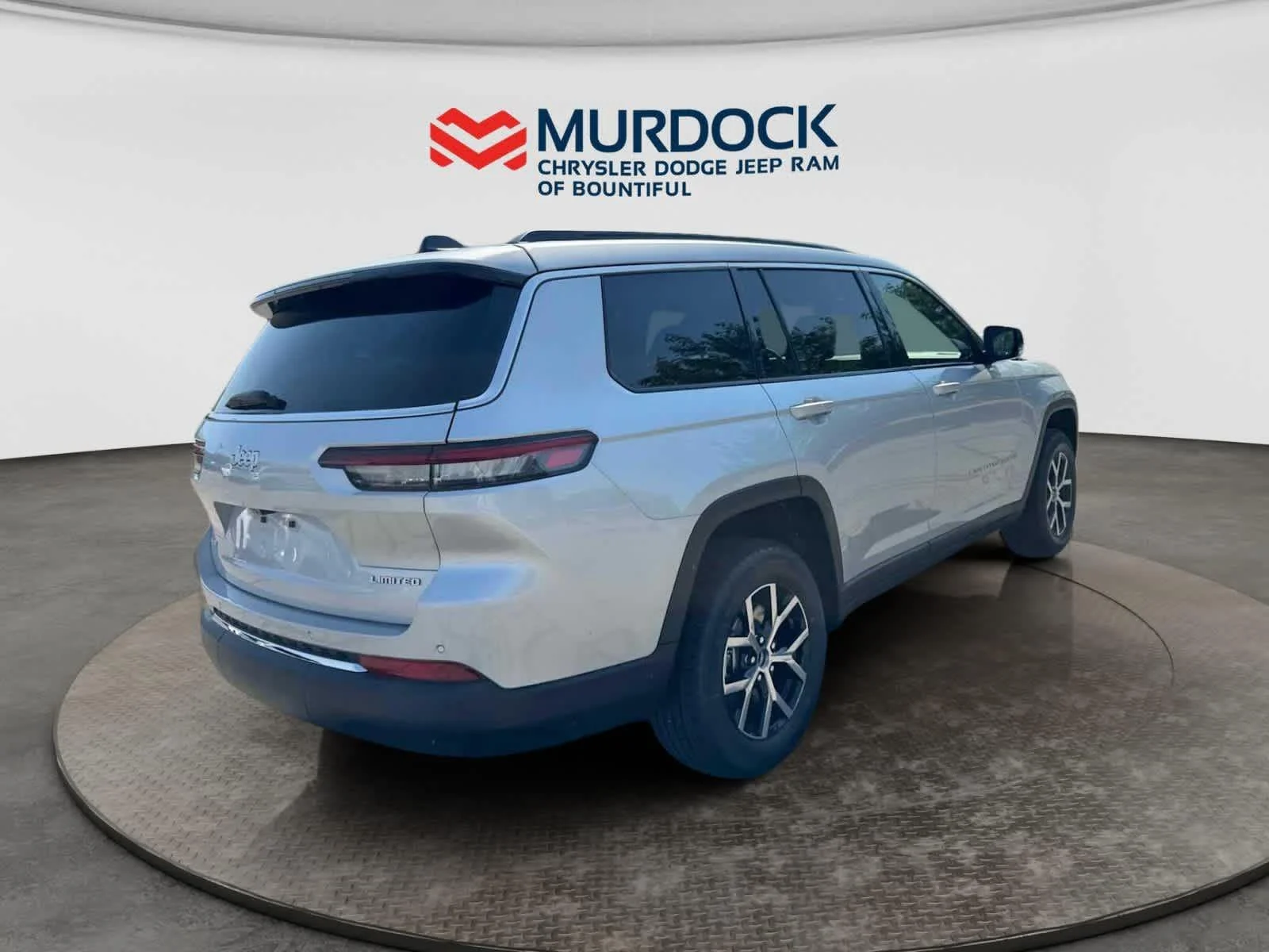 New 2025 Silver Zynith Exterior Paint Jeep Limited image 5