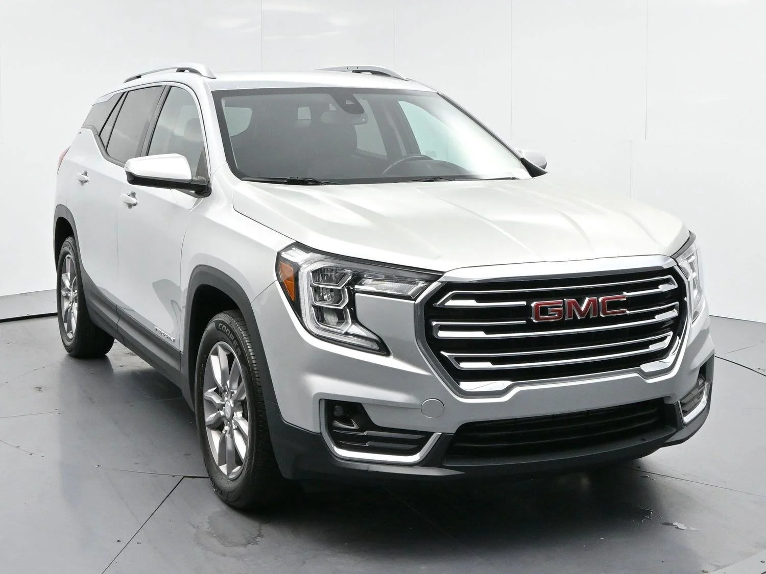 Used 2022 QUICKSILVER METALLIC GMC SLT image 2