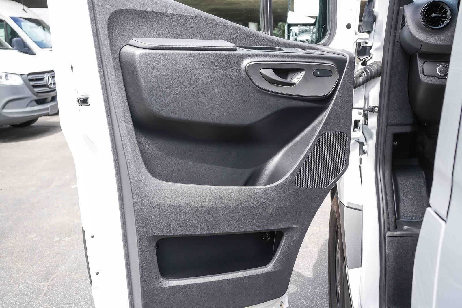 New 2026 Arctic White Mercedes-Benz Cargo 170Ext High Roof RWD 2.0L I4 Diesel Turbo HO image 57