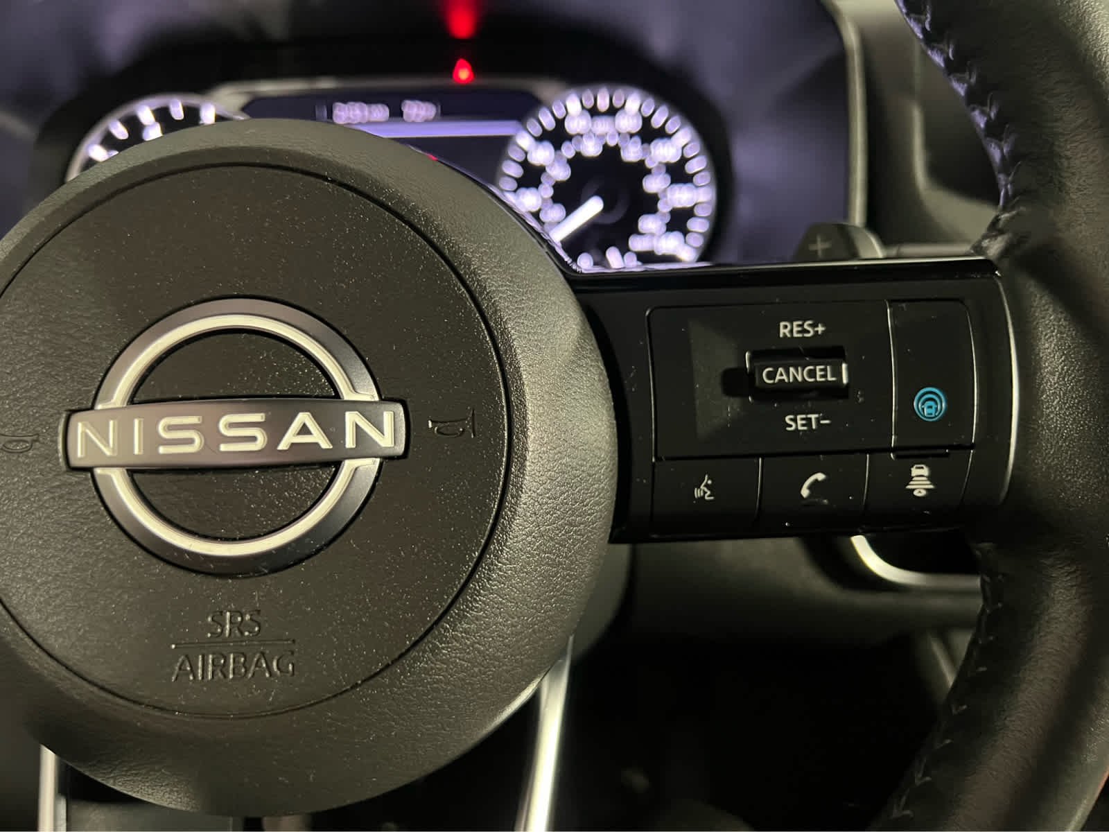 Used 2023 Scarlet Ember Tintcoat Nissan SV image 20