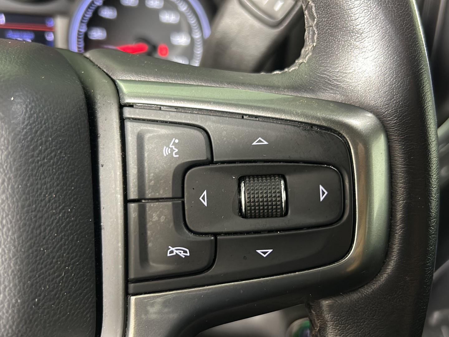 Used 2021 Summit White Chevrolet LT Trail Boss image 23