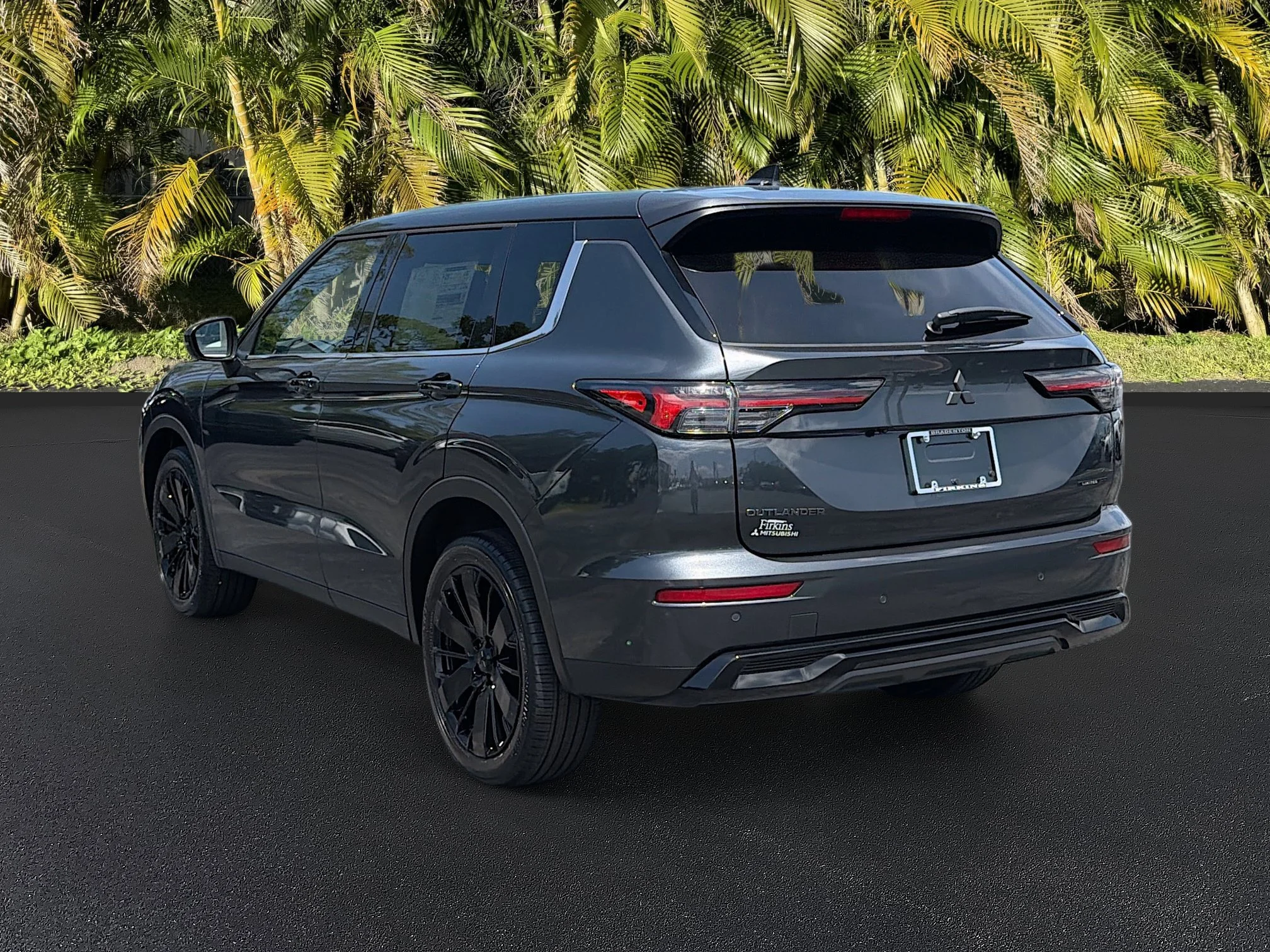 New 2026 Graphite Gray Mitsubishi LE 1.5T 2WD image 6