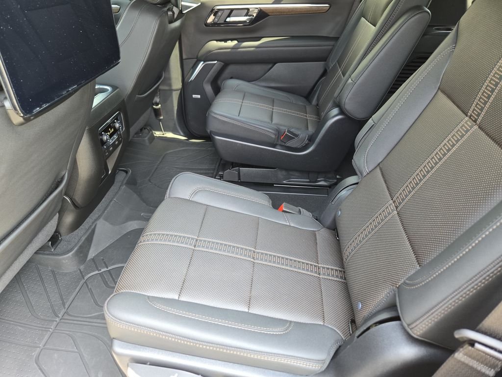 Used 2025 Black Chevrolet High Country image 31