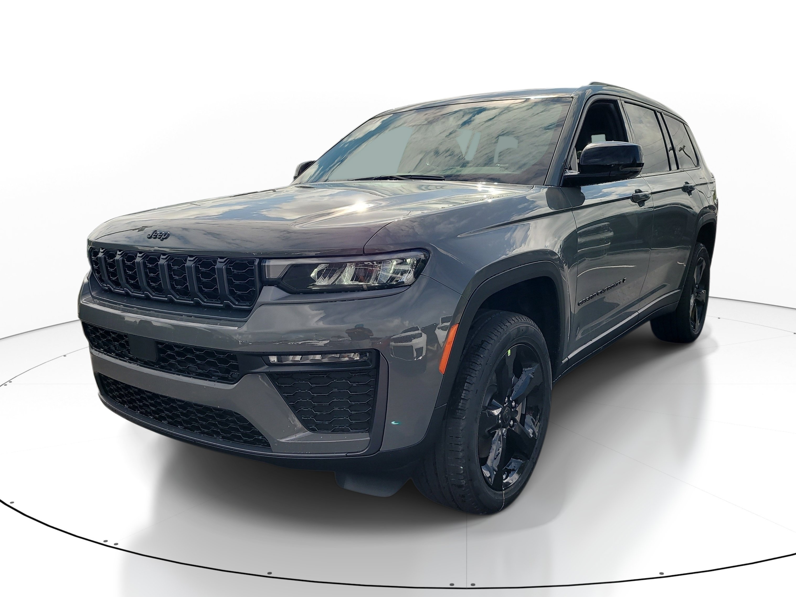 New 2027 Sting-Gray Clear-Coat Paint Jeep Limited image 4