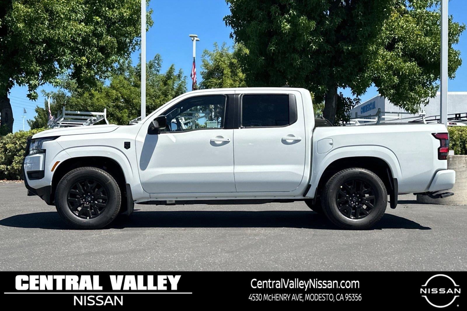 New 2026 Glacier White Nissan SV image 7