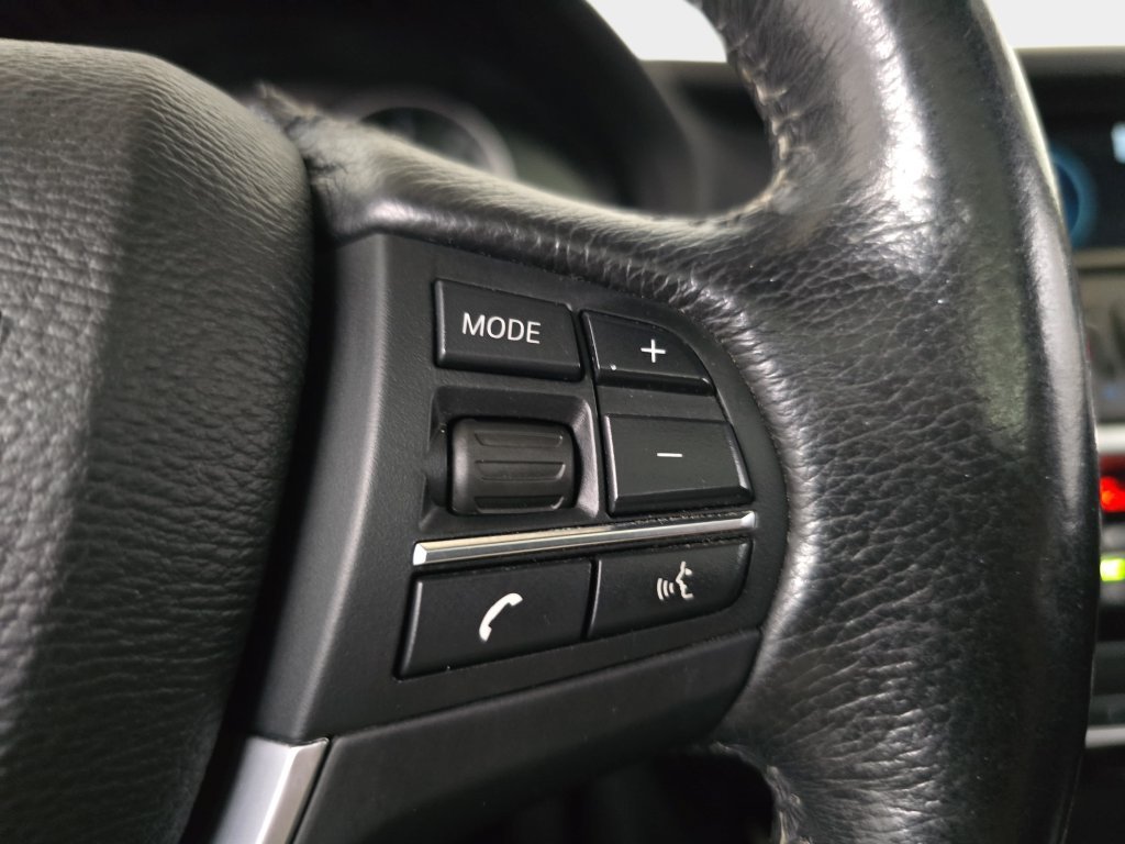 Used 2016 Glacier Silver Metallic BMW xDrive28d image 20
