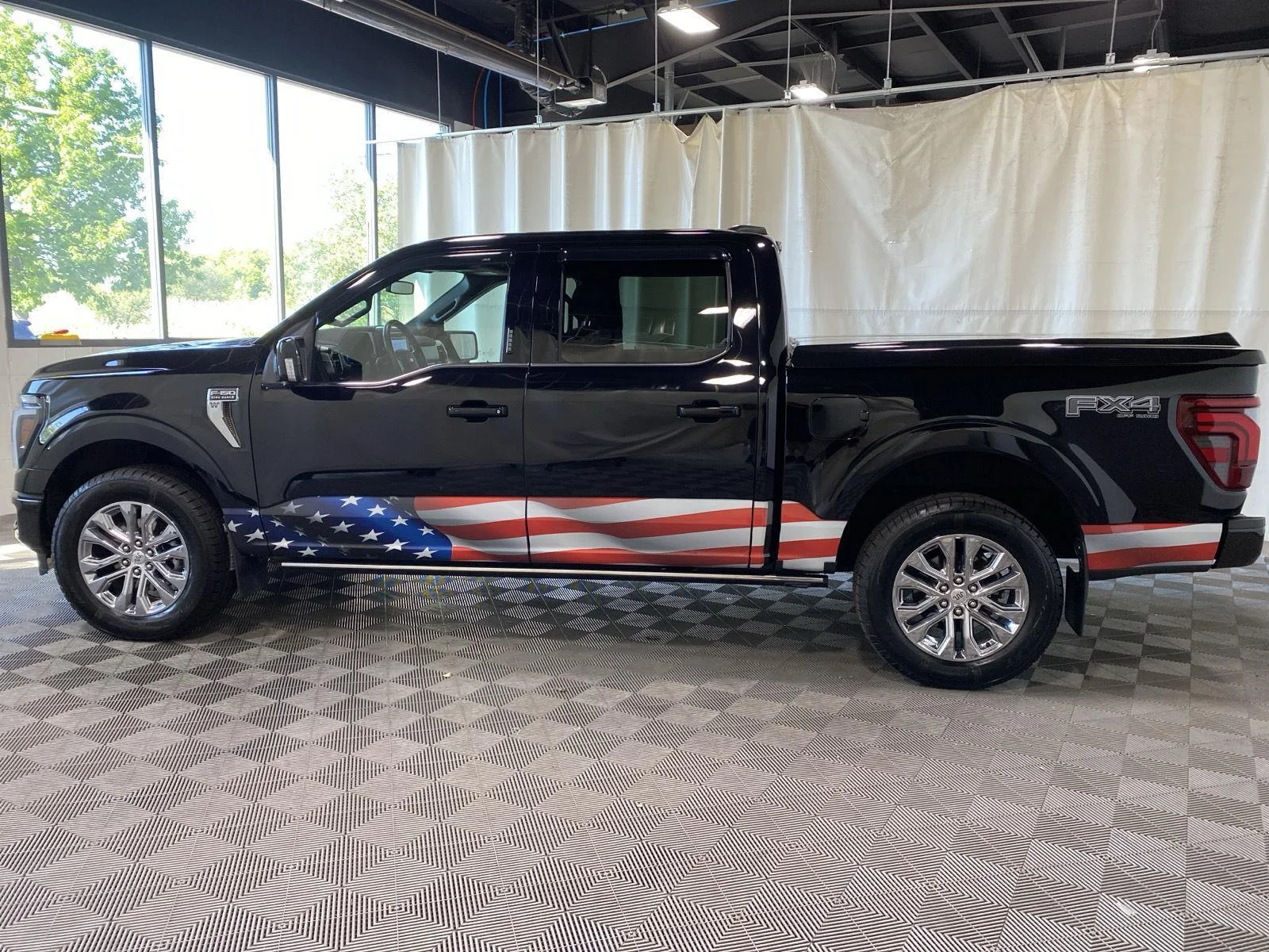 Used 2024 Black Metallic Ford King Ranch image 7