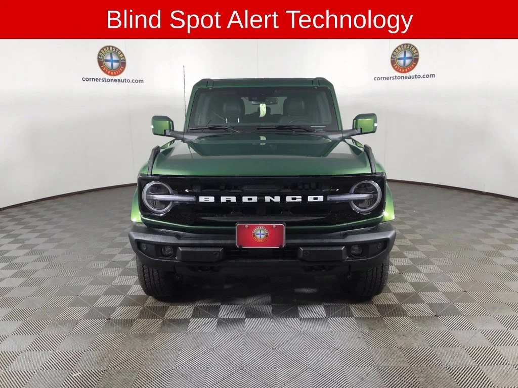 Used 2025 Eruption Green Metallic Ford Outer Banks image 17