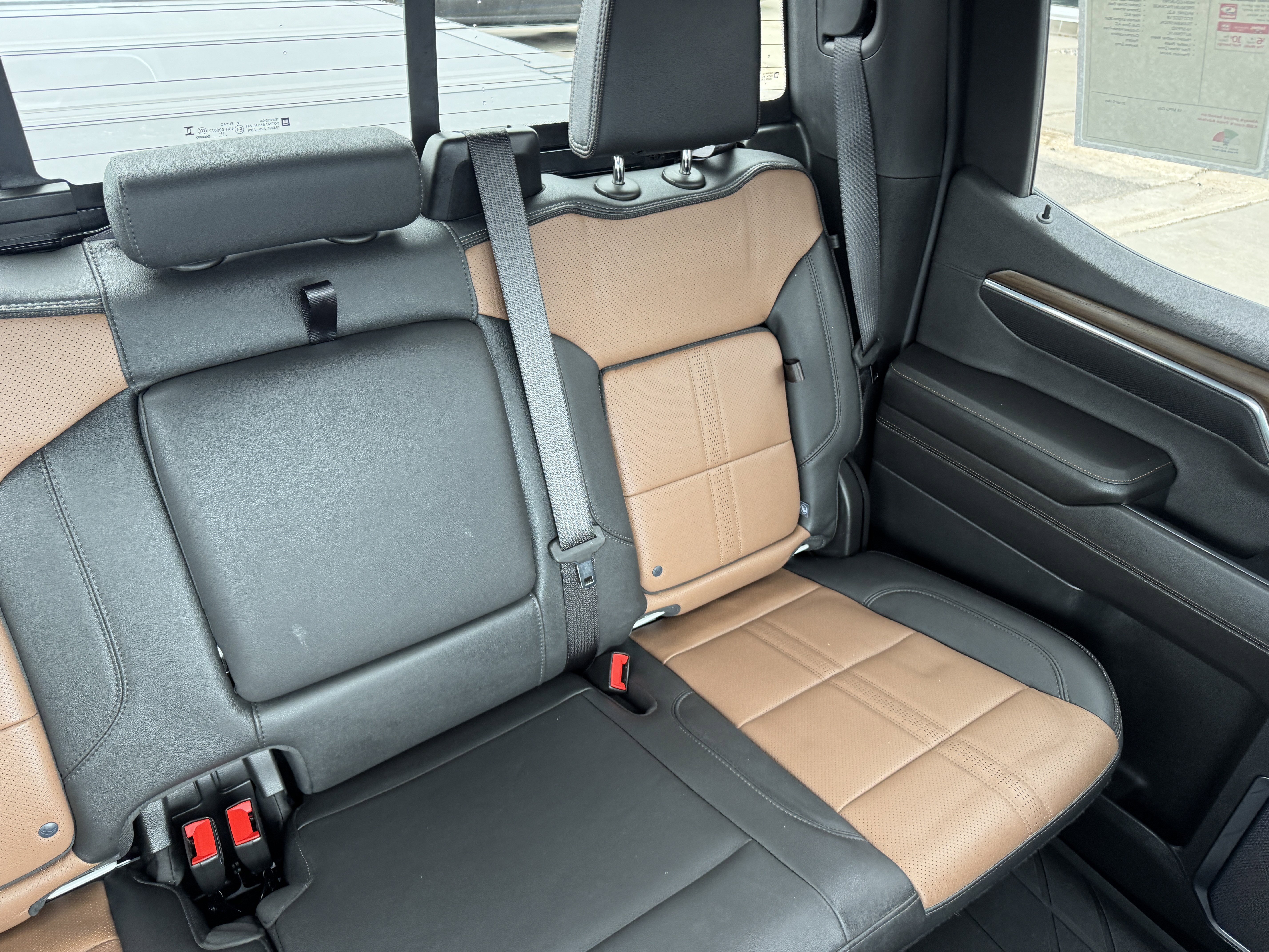 Used 2024 Iridescent Pearl Tricoat Chevrolet High Country image 14