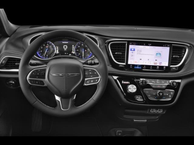 New 2026 Bright White Clear-Coat Exterior Paint Chrysler Select image 82