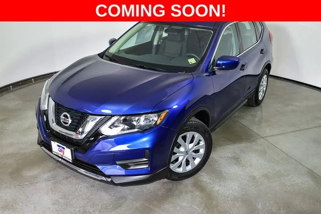 Used 2017 Blue Nissan S image 9