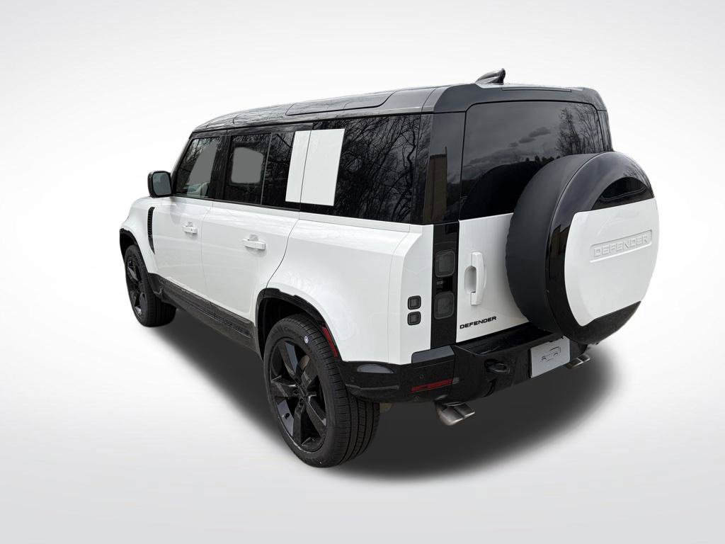 New 2026 White Land Rover V8 image 6