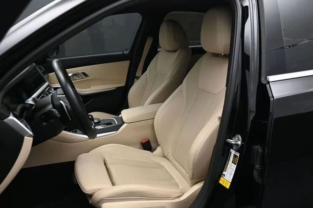 Used 2022 Black BMW 330i image 5