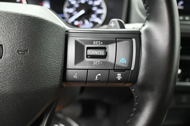 Used 2025 Silver Nissan SV image 18