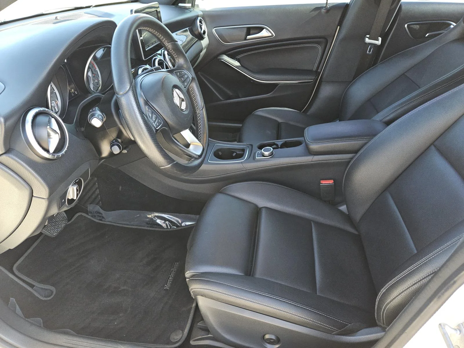 Used 2016 Cirrus White Mercedes-Benz CLA250 Coupe image 21