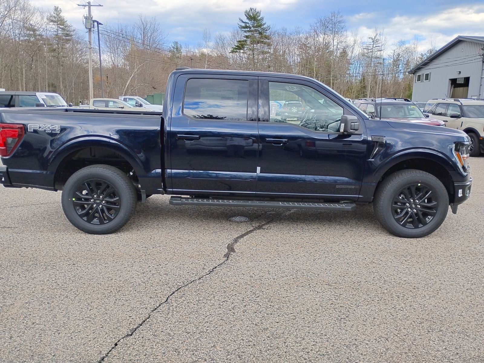 New 2026 Antimatter Blue Metallic Ford XLT image 9