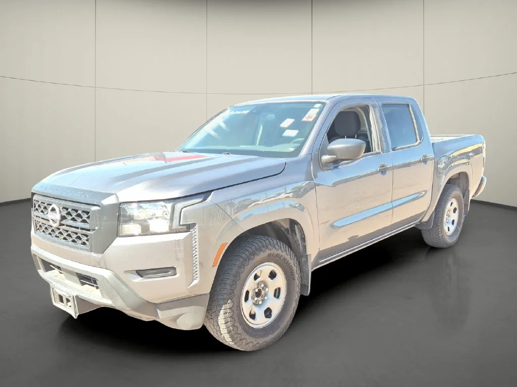 Used 2022 Gray Nissan S image 3