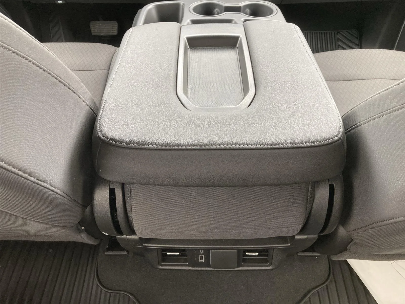New 2026 Sterling Metallic GMC Elevation image 13