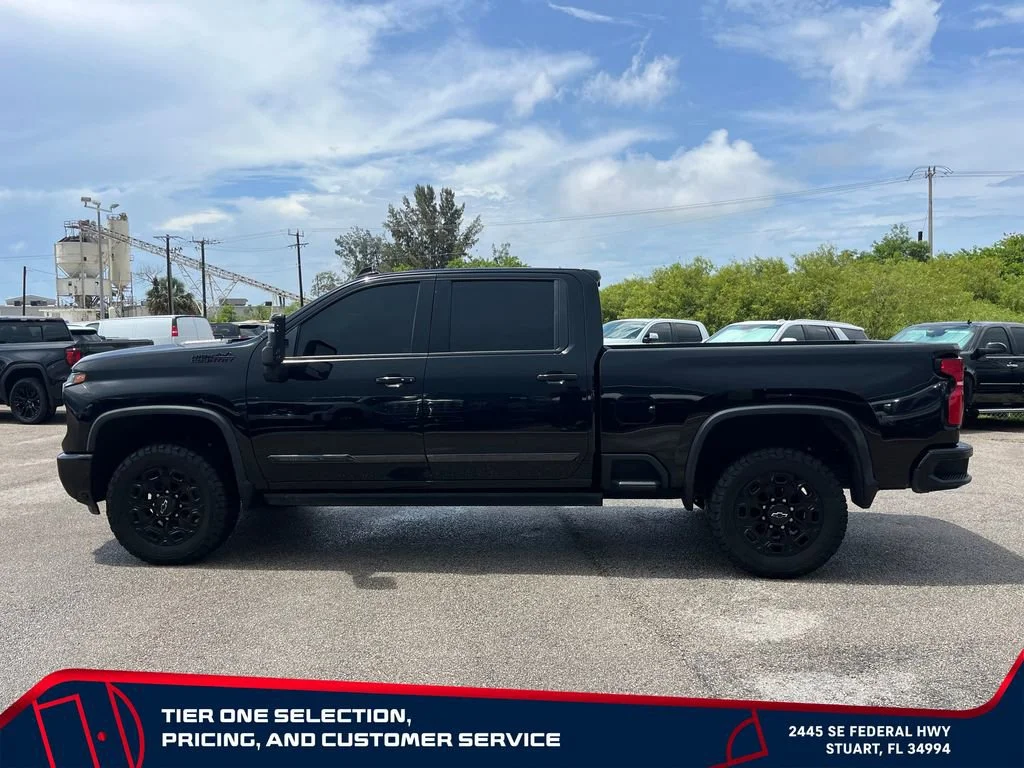 Used 2024 Black Chevrolet High Country image 4