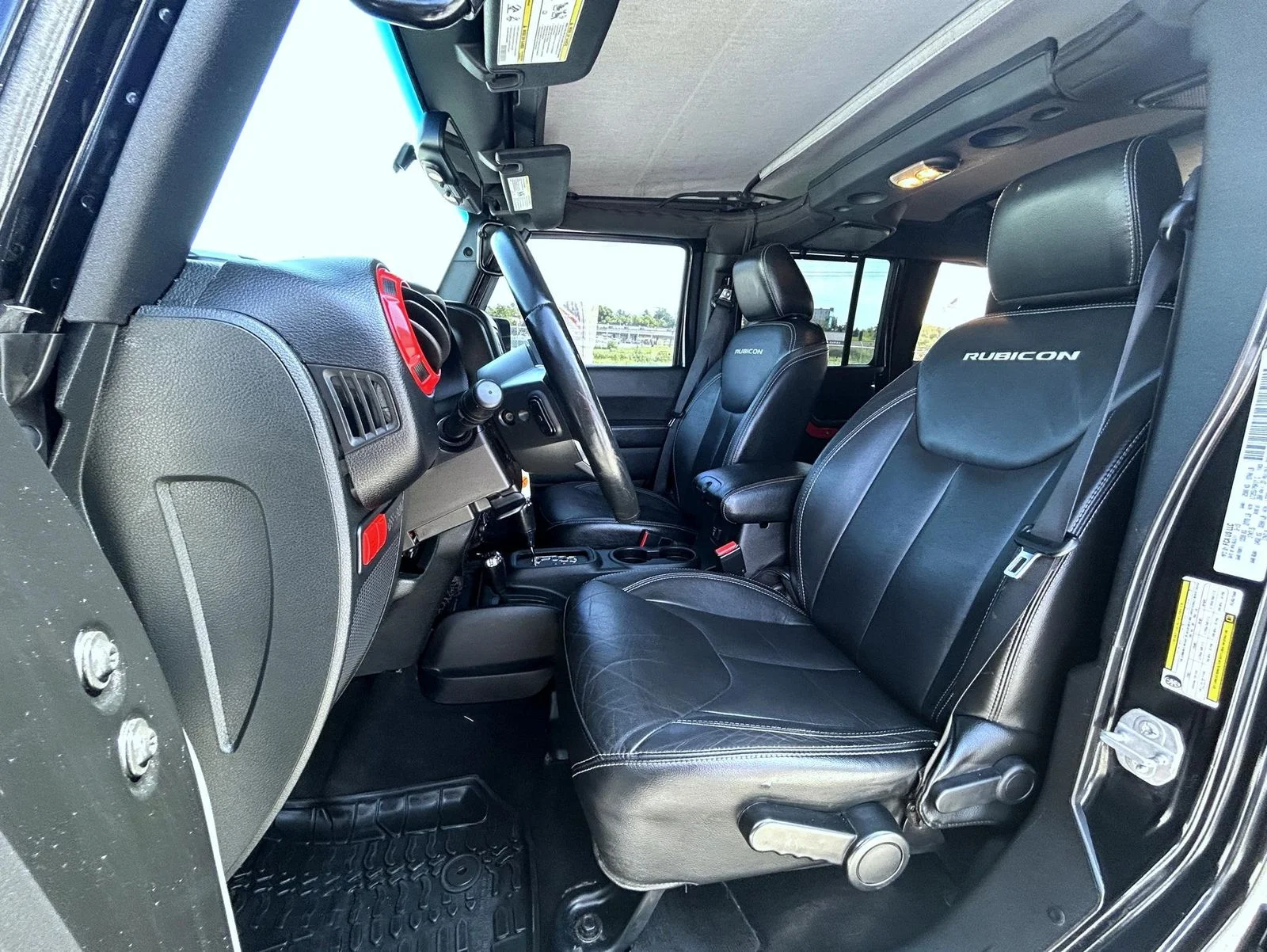Used 2015 Black Jeep Unlimited Rubicon image 10