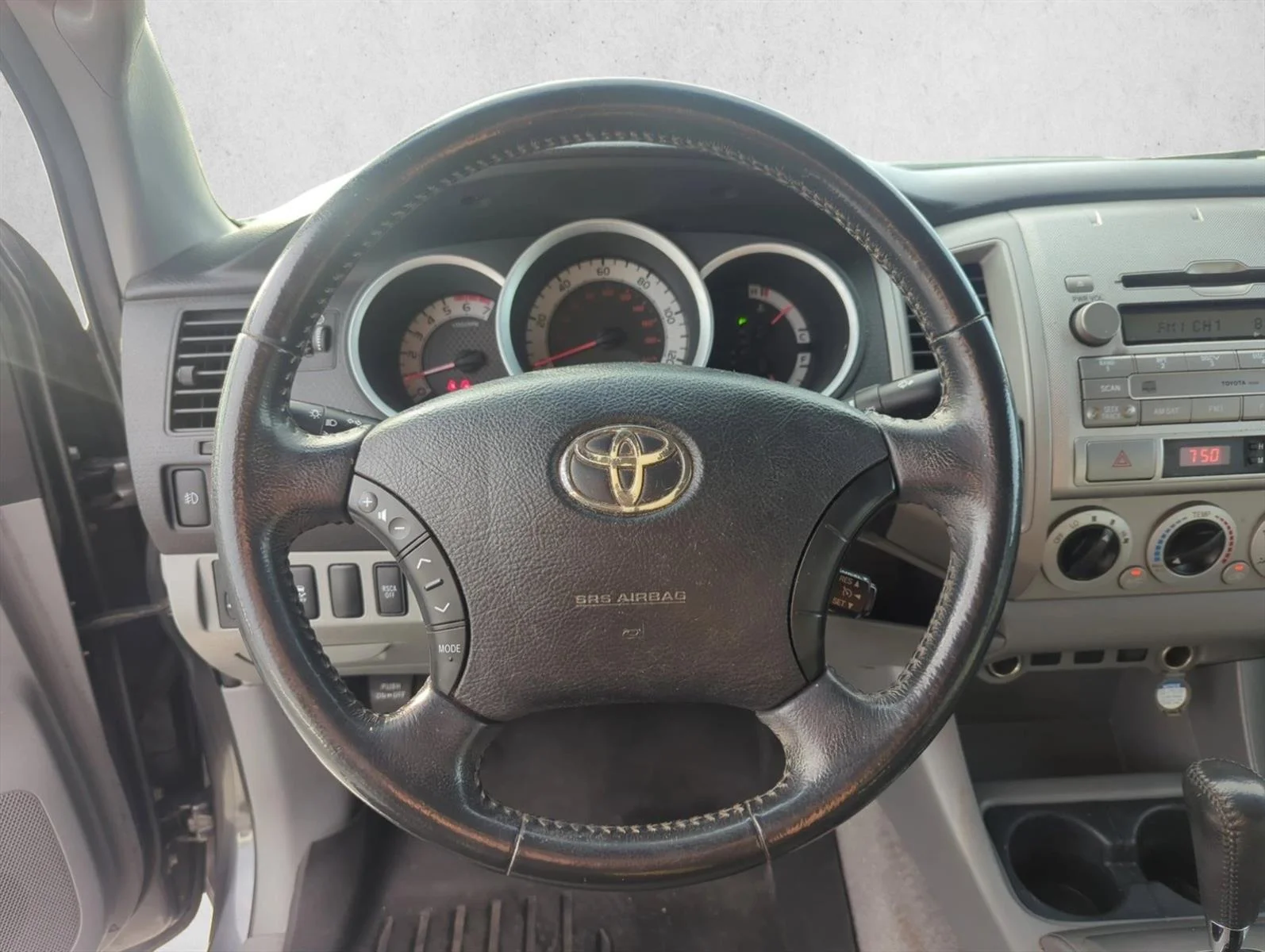 Used 2011 Magnetic Gray Meta Toyota  image 9