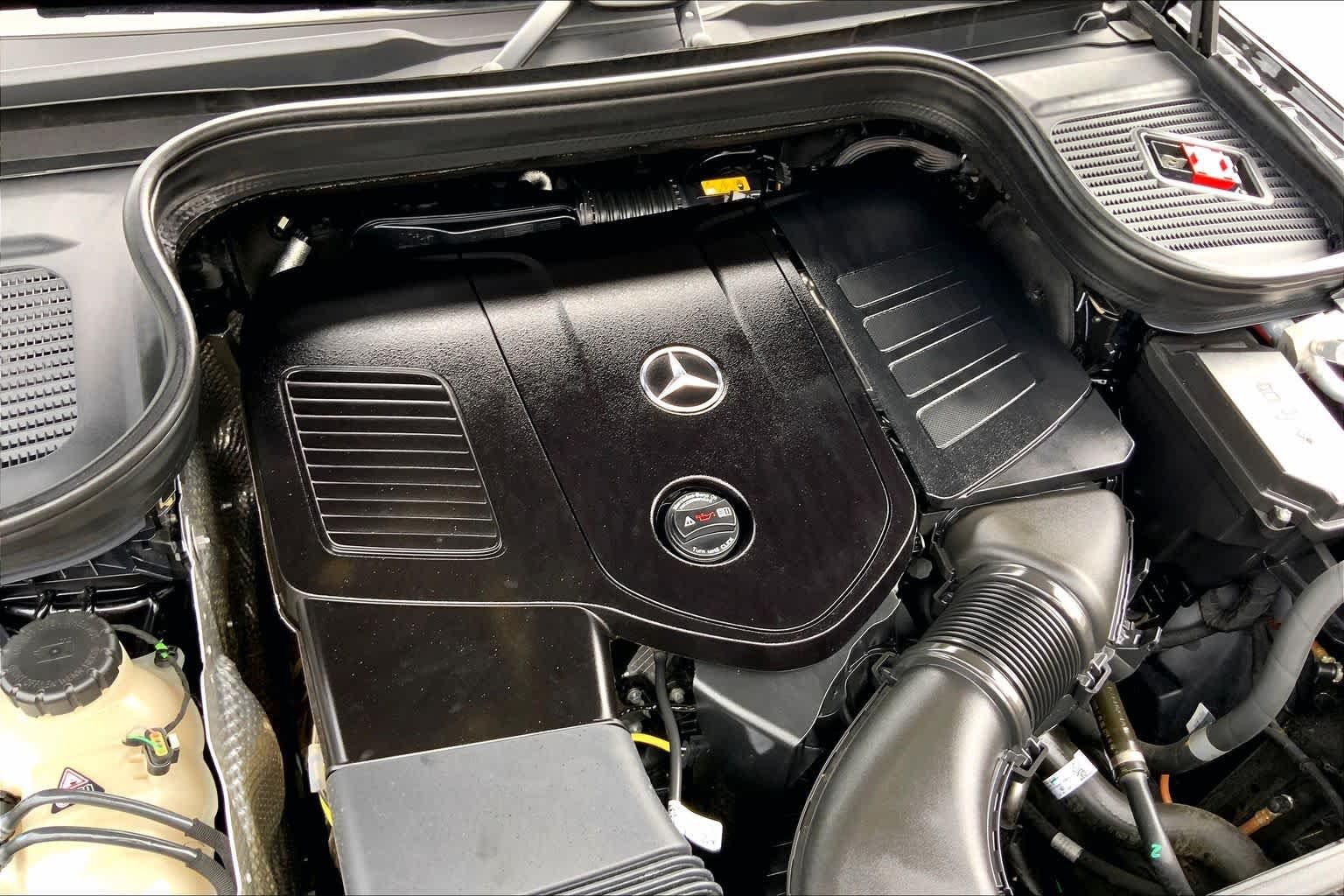 Used 2026 Obsidian Black Metallic Mercedes-Benz GLE 350 image 33