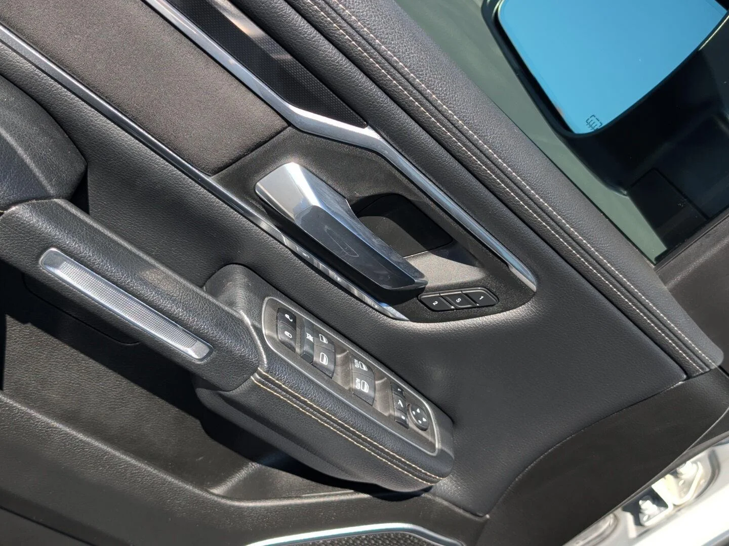Used 2022 Bright White Clearcoat Ram Laramie image 11