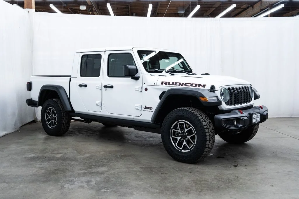 2026 Jeep Gladiator Rubicon Auto's photo