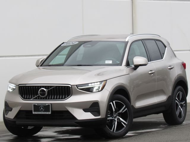 2024 Volvo XC40 B5 Core Bright AWD's photo