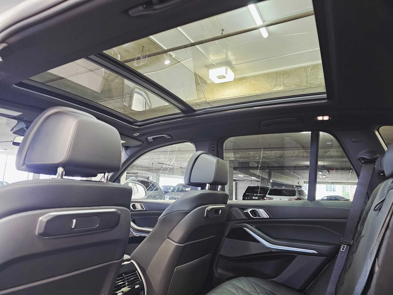 2026 BMW X5 50e - Photo 26