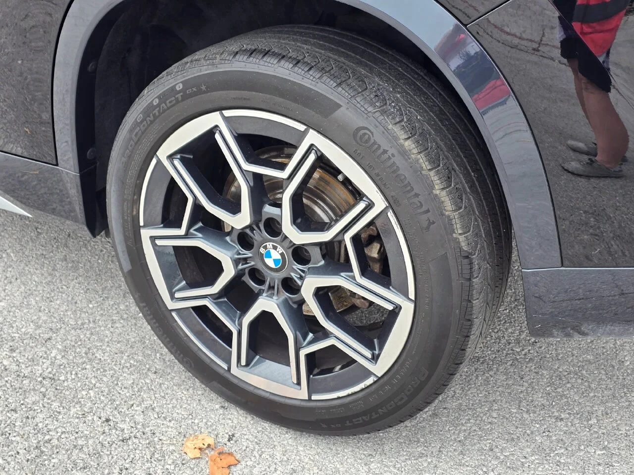 Used 2024 Jet Black BMW xDrive28i image 8
