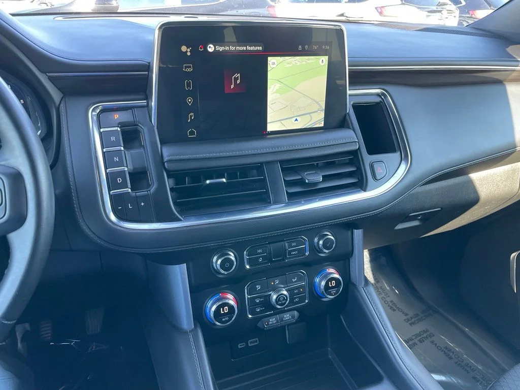 Used 2024 White GMC SLE image 11