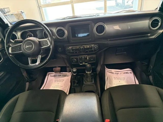 Used 2020 Silver Jeep Unlimited Sahara image 15