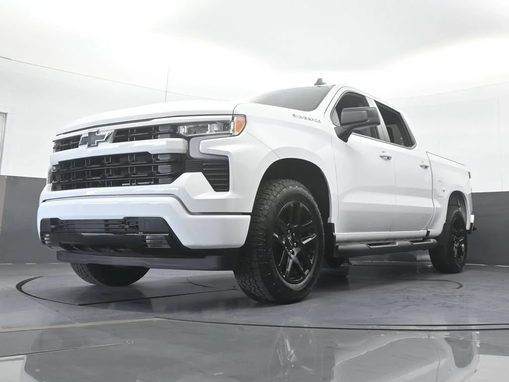 Used 2026 Summit White Chevrolet RST image 51
