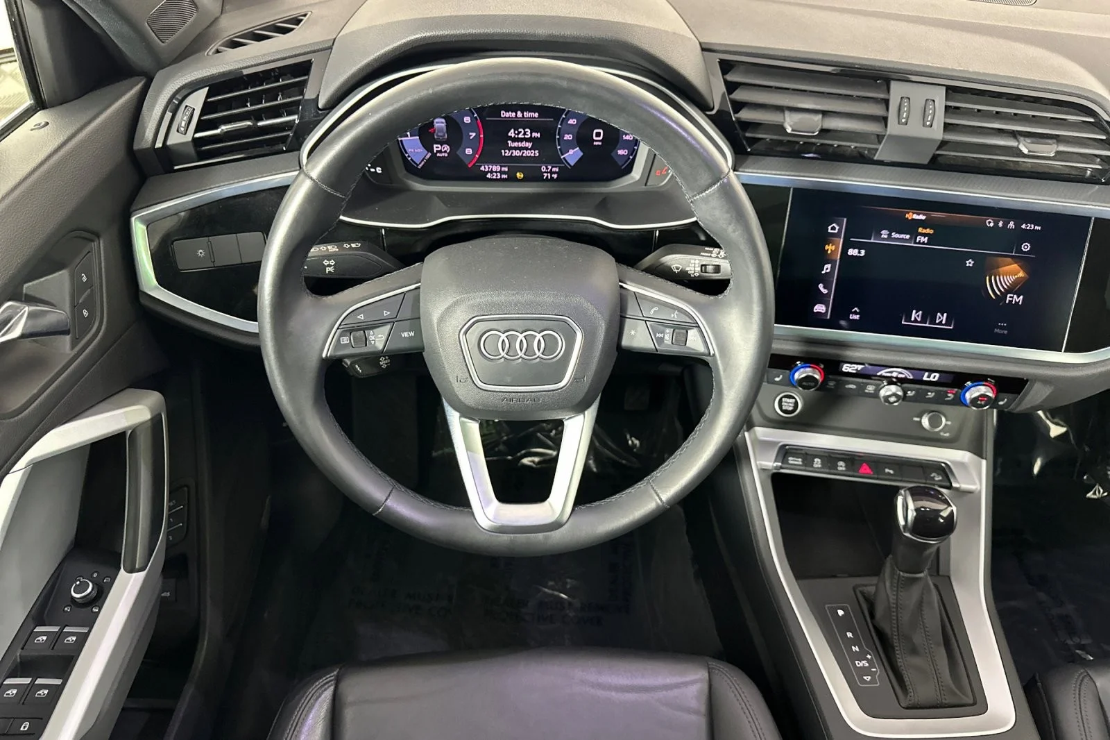 Used 2022 Mythos Black Metallic Audi Premium 40 TFSI quattro image 13